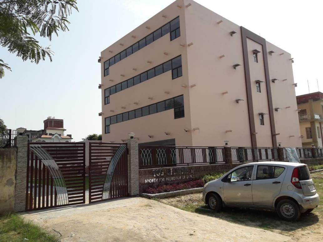 Aparthotel Yog Bhawan à Greater Noida Extérieur photo